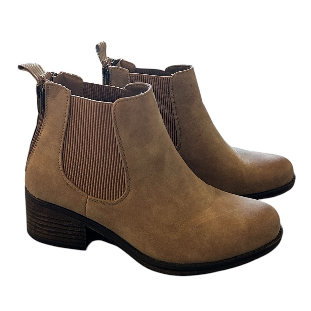 Pierre Dumas Women's Ankle Boots
